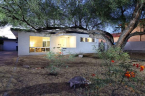 UofA Retro Gem 2BR 1BA w Free Parking Lg Pvt Yard